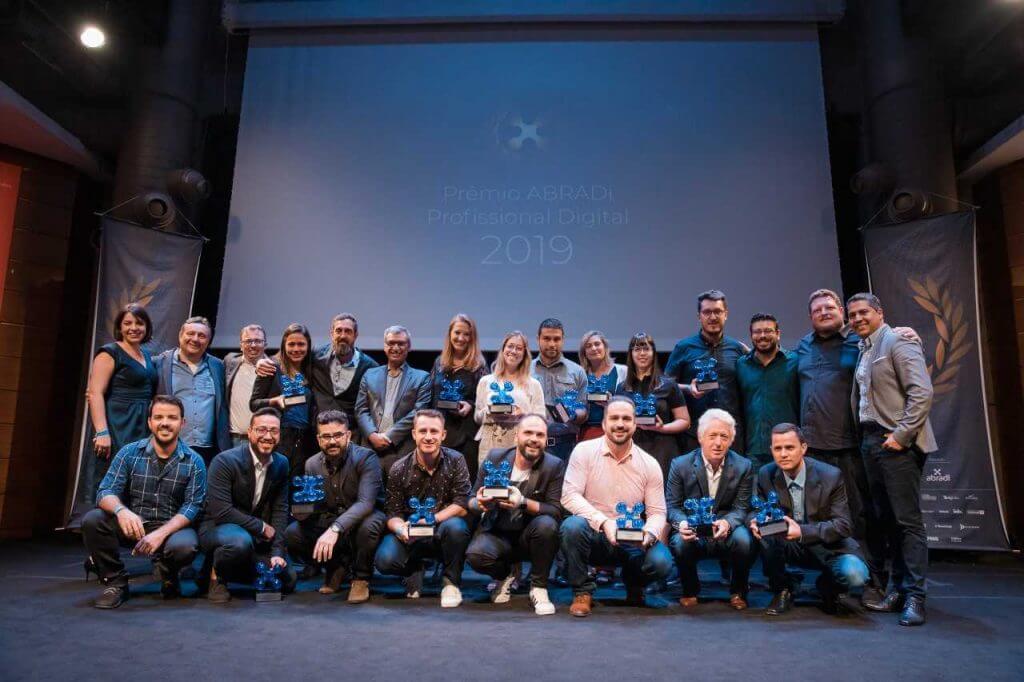 Mais uma conquista: Layer Up se destaca em Prêmio ABRADi Profissional Digital 2019