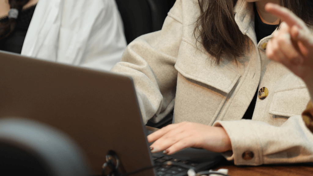 Melhor agência de mídia e performance: como escolher uma parceira que domine a jornada