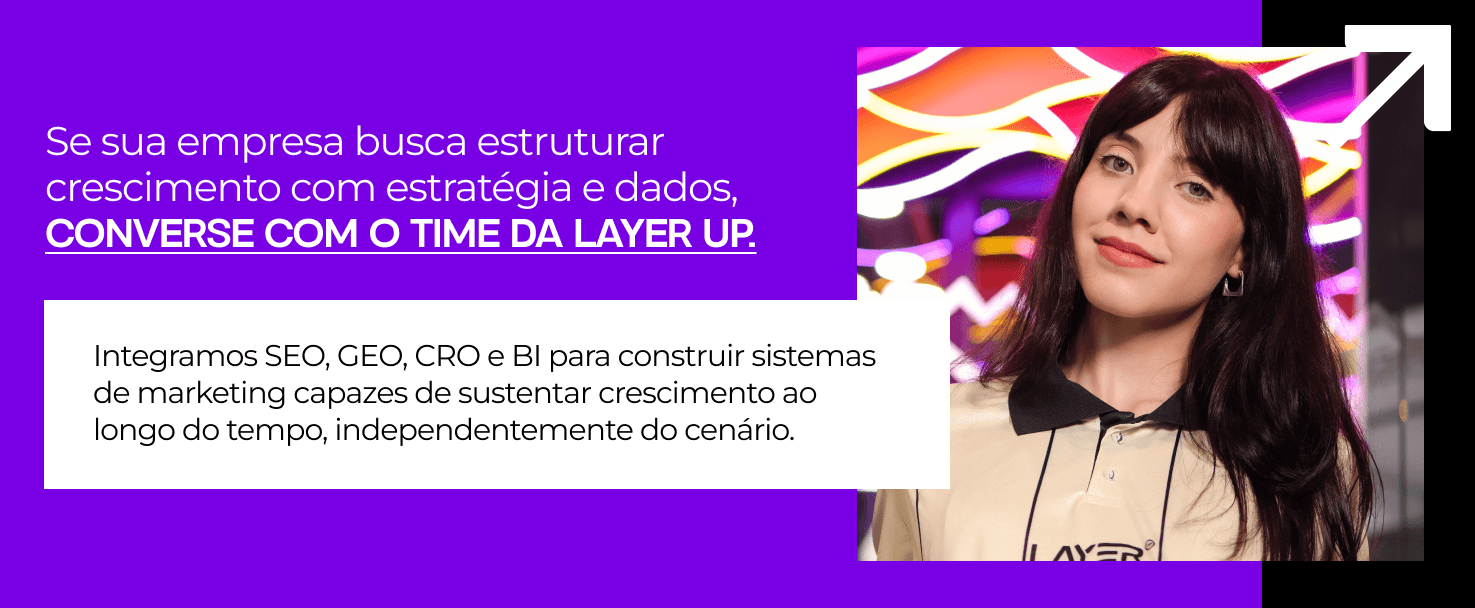 Banner institucional da Layer Up com foto de especialista e texto sobre integração de SEO, GEO, CRO e BI para crescimento estratégico sobre fundo roxo.
